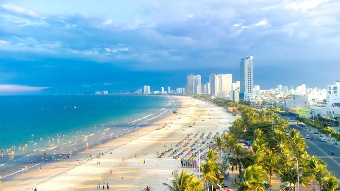 Đi biển Đà Nẵng cũng là một lựa chọn khá độc đáo, mới mẻ trong những ngày mùa đông lạnh giá